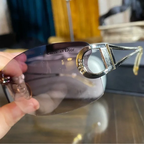 Christian Dior Mis Diorella vintage sunglasses by John Galliano display picture 2